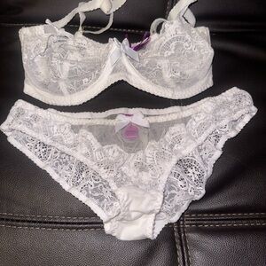 Agent Provocateur Elegant White Lace Lingerie Set 32E/3